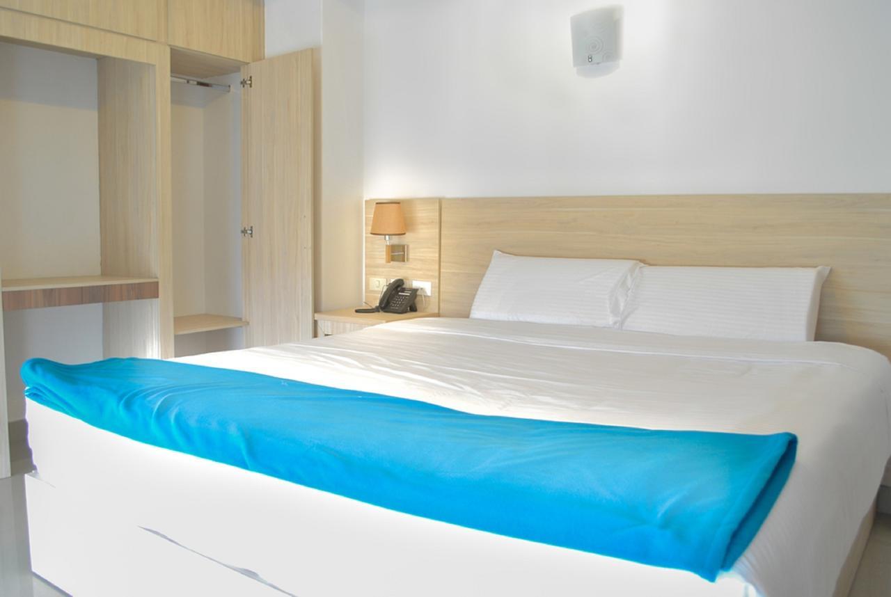 Hotel - Centro Comercial Punta Del Mar Salinas (Santa Elena) Εξωτερικό φωτογραφία