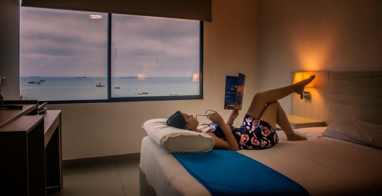 Hotel - Centro Comercial Punta Del Mar Salinas (Santa Elena) Εξωτερικό φωτογραφία